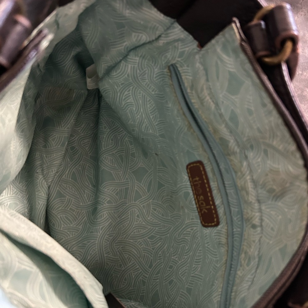 brown leather The Sak Alameda crossbody bag - Picture 7 of 7